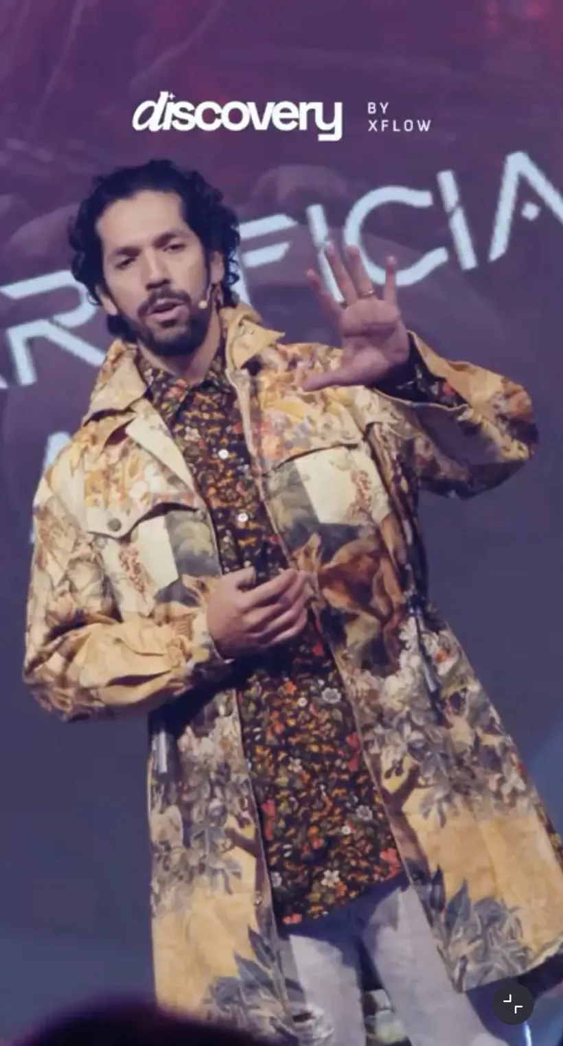 Thales Laray em evento